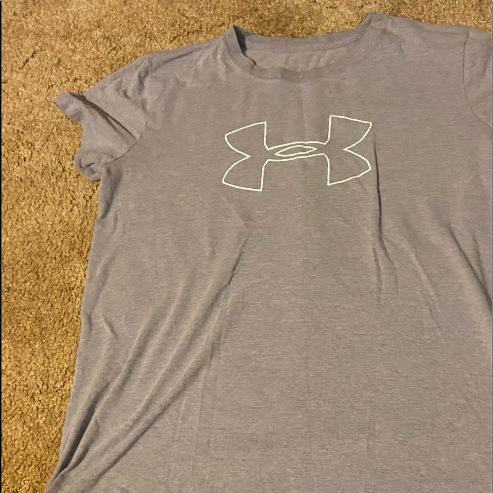 Women’s under Armour shirt